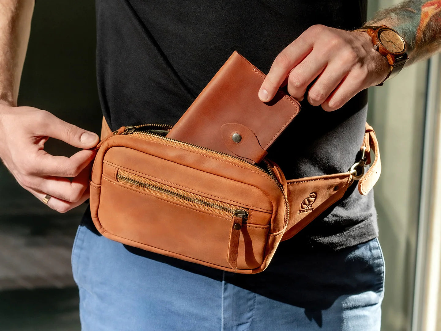 Quest – Leather Waist Bag Fanny Pack Bum Bag for Men and Women, Brown