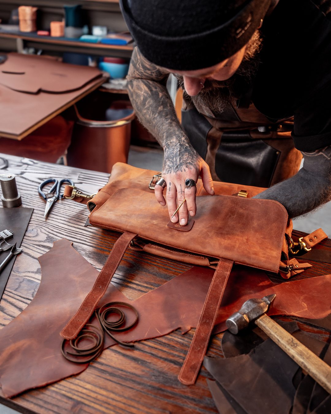 Sew a leather bag