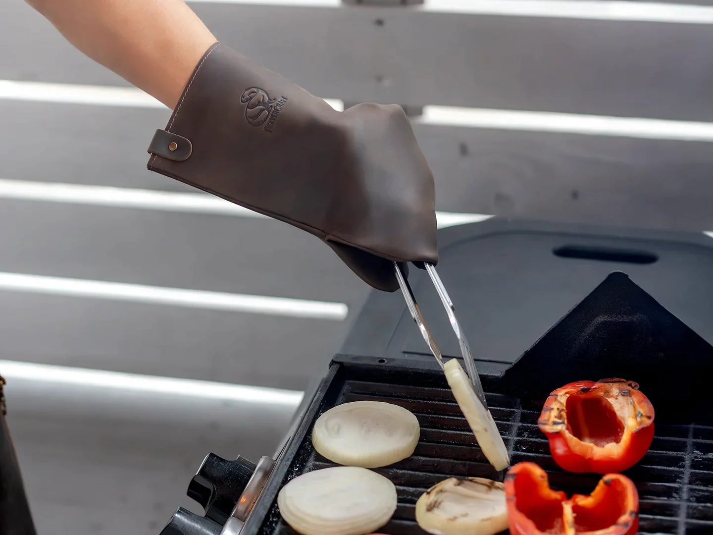 Leather Heat-Resistant BBQ Grilling Gloves, Brown