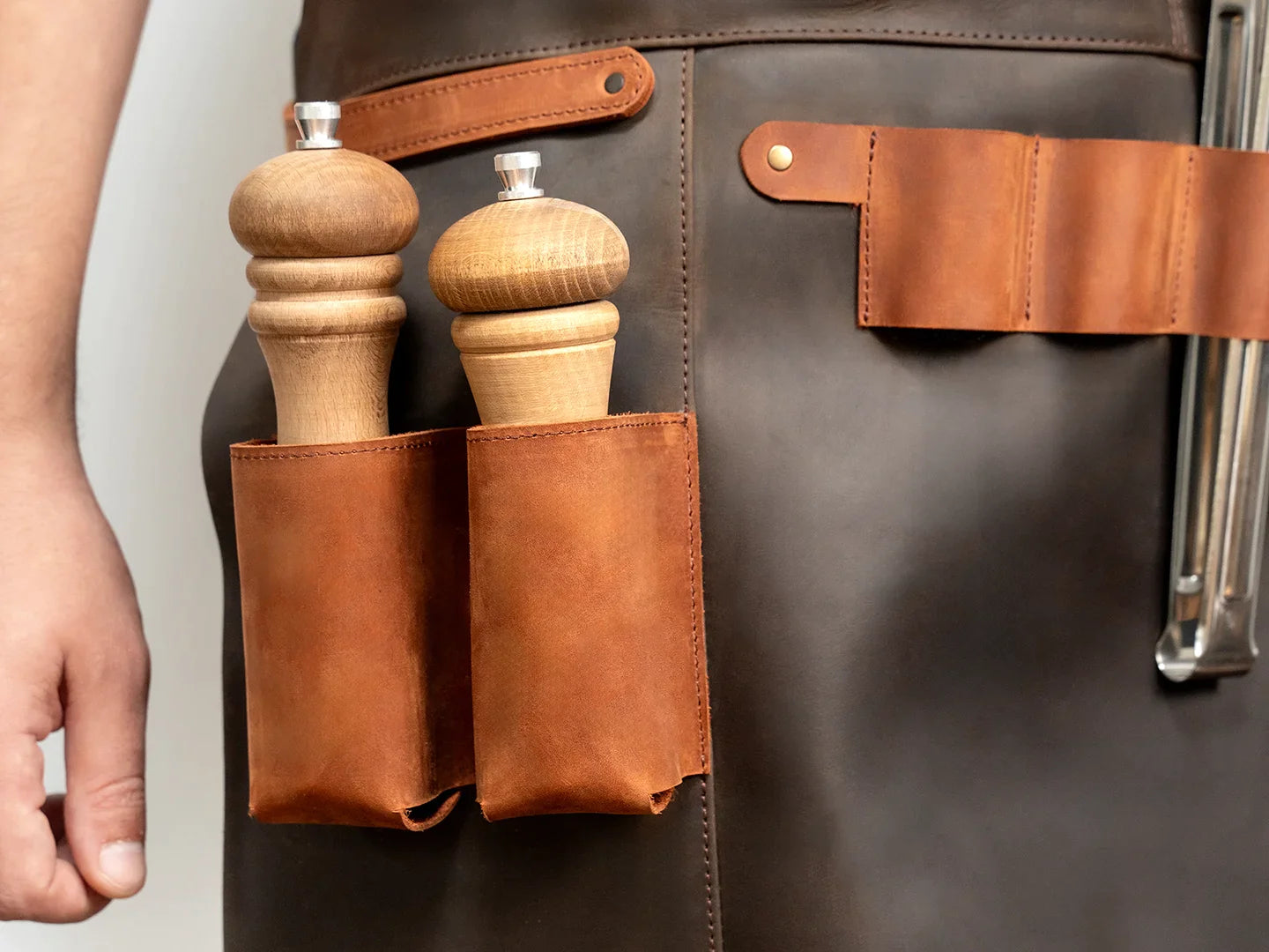 Hedonist – Crazy Horse Leather BBQ Apron, Brown